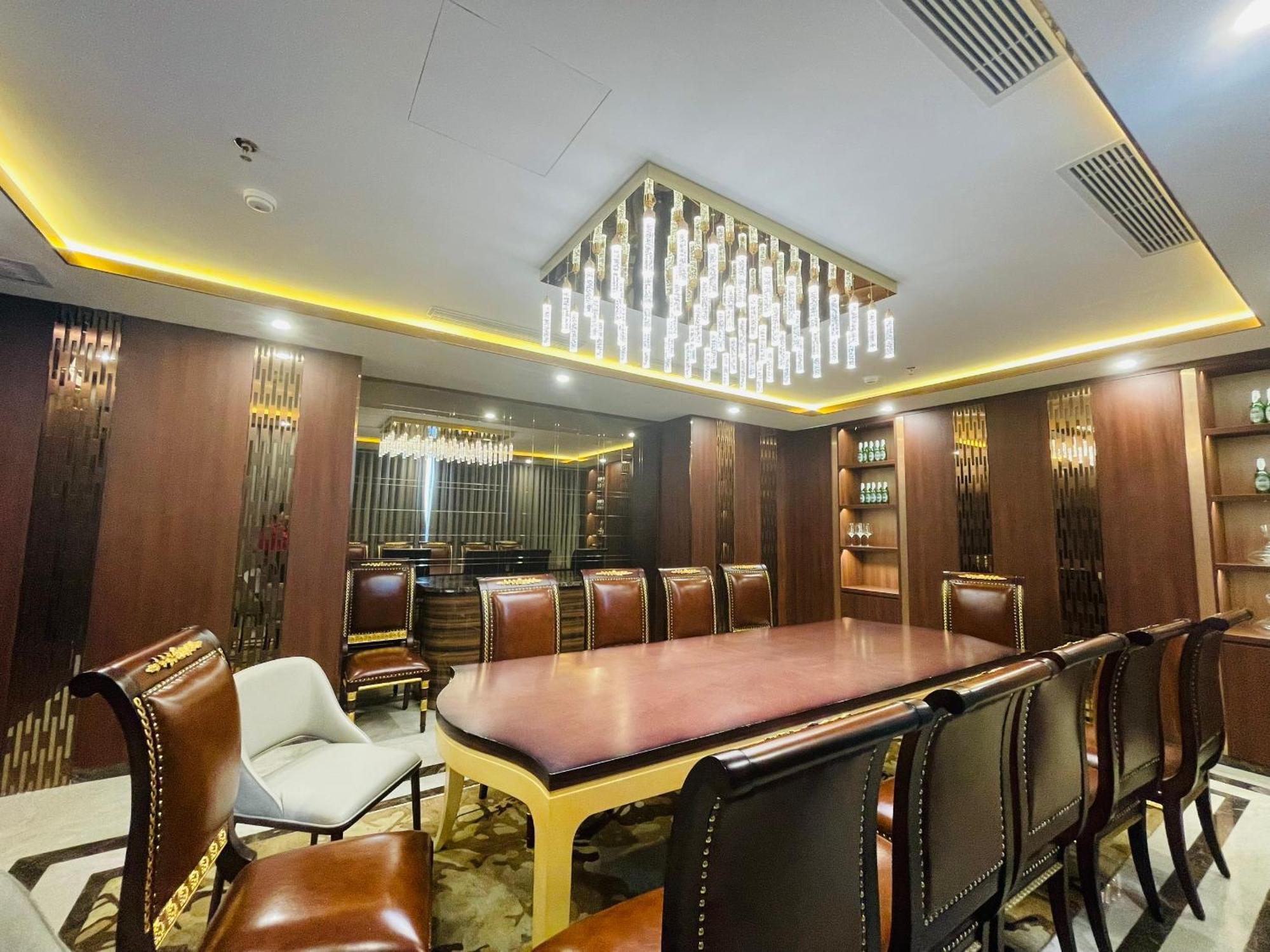 Cua Dong Luxury Hotel 荣市 外观 照片