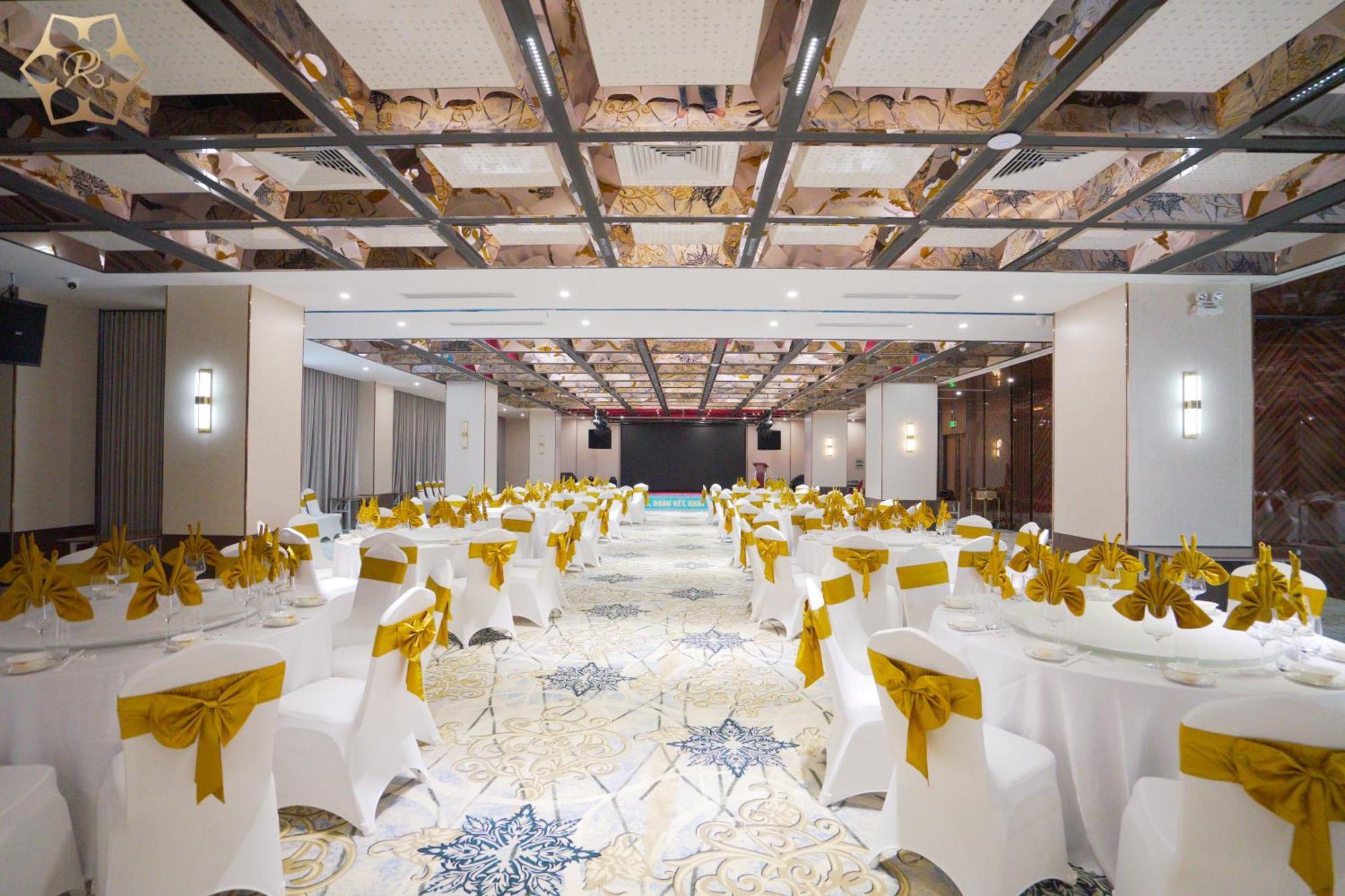 Cua Dong Luxury Hotel 荣市 外观 照片