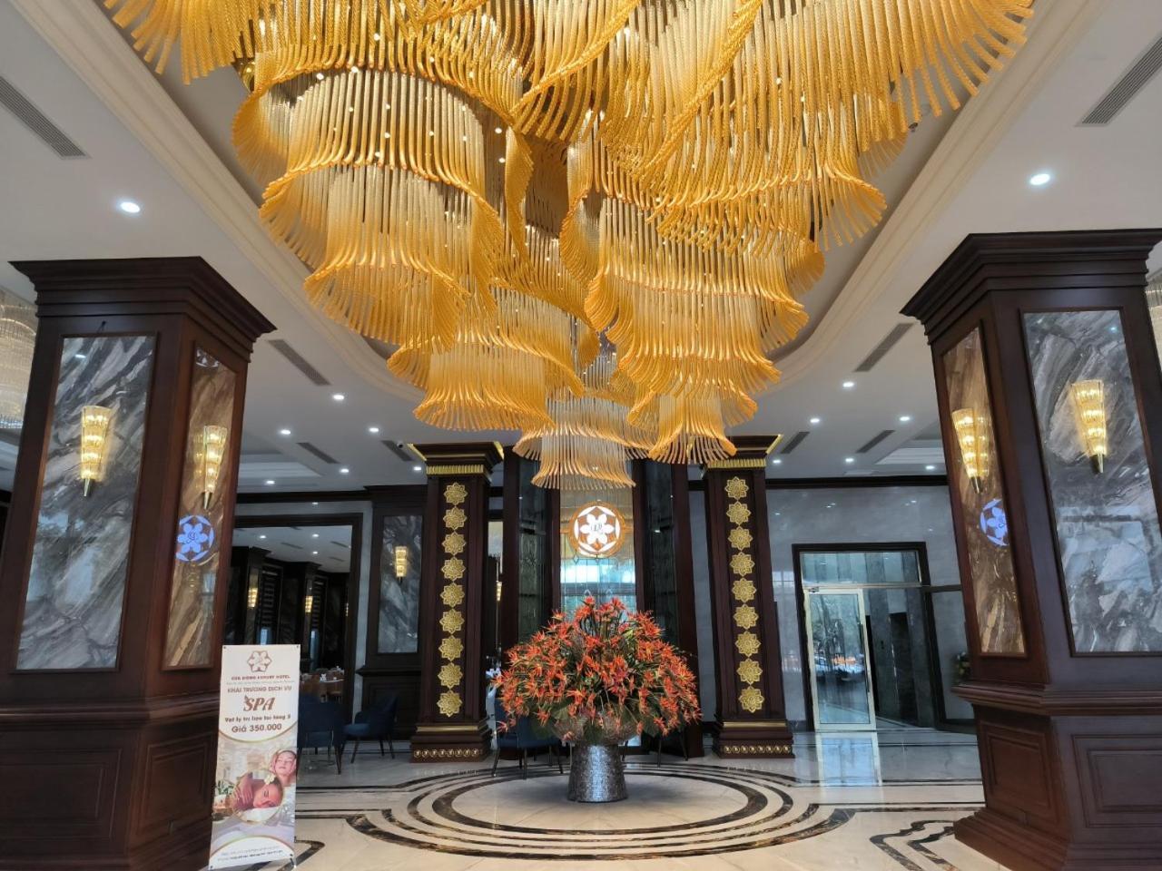 Cua Dong Luxury Hotel 荣市 外观 照片
