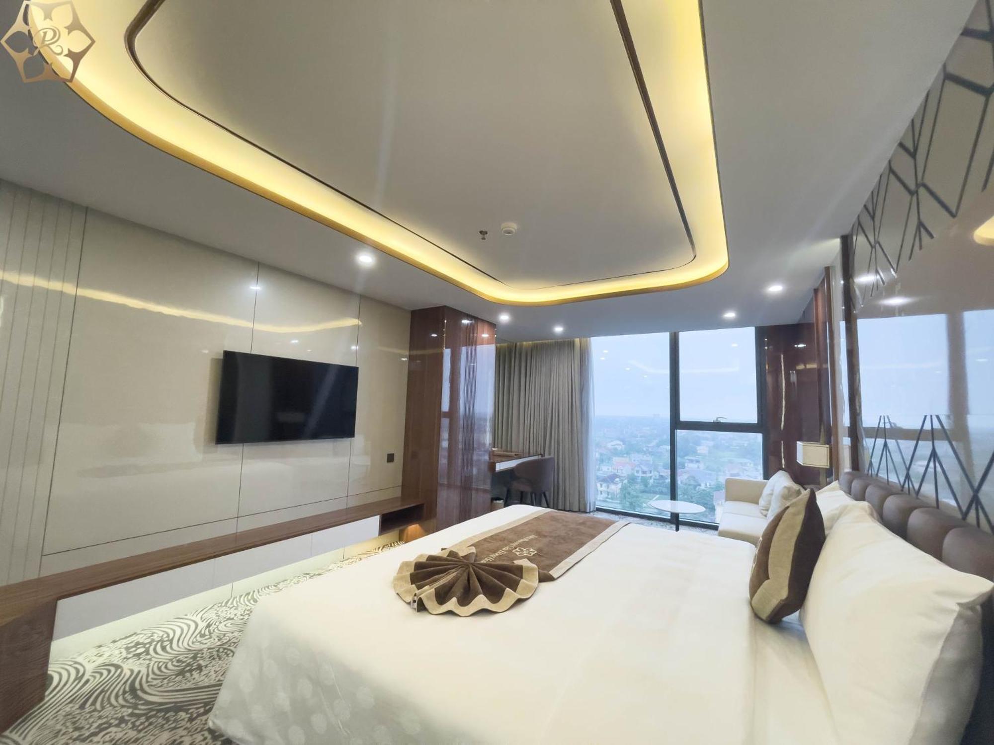 Cua Dong Luxury Hotel 荣市 客房 照片
