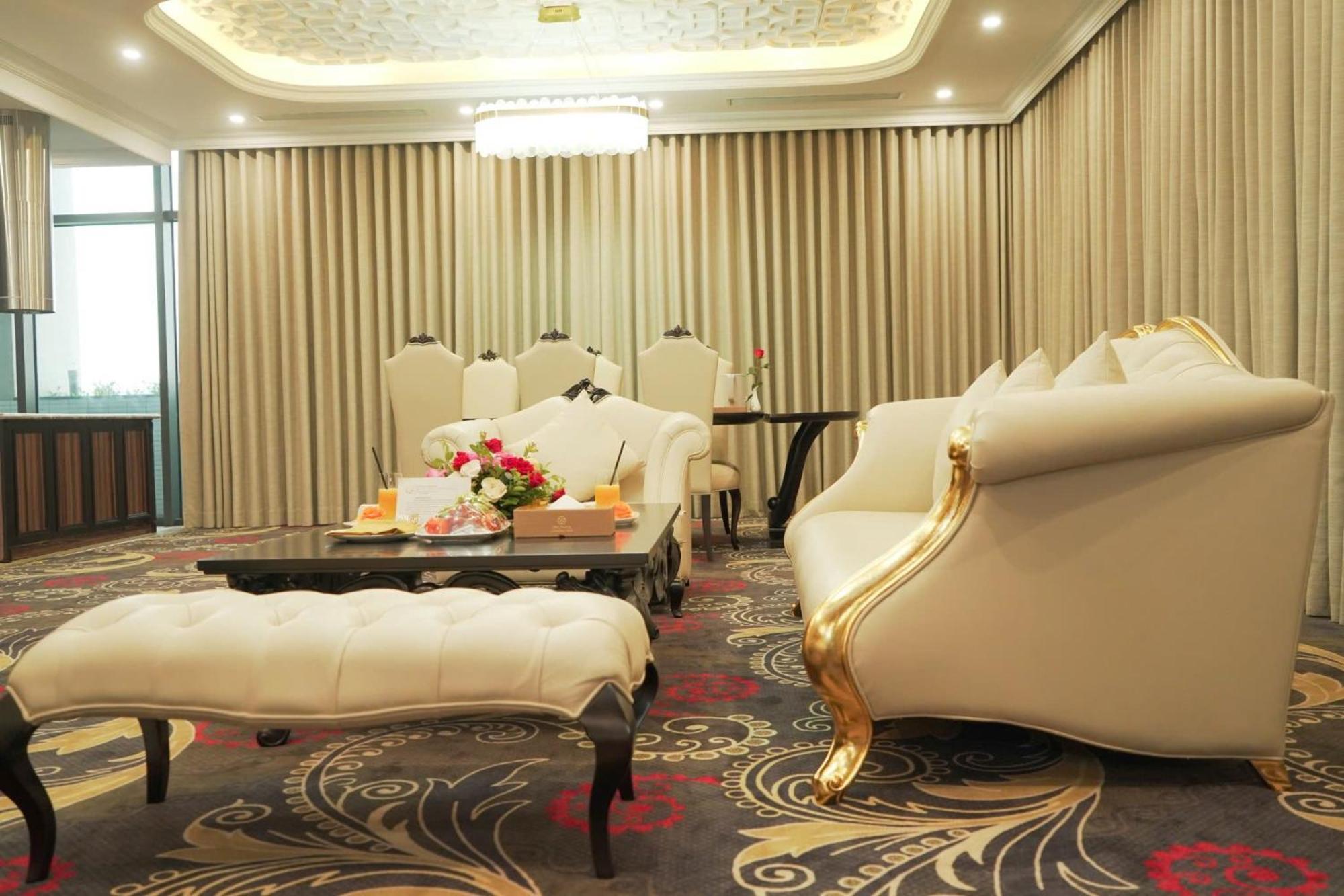 Cua Dong Luxury Hotel 荣市 外观 照片